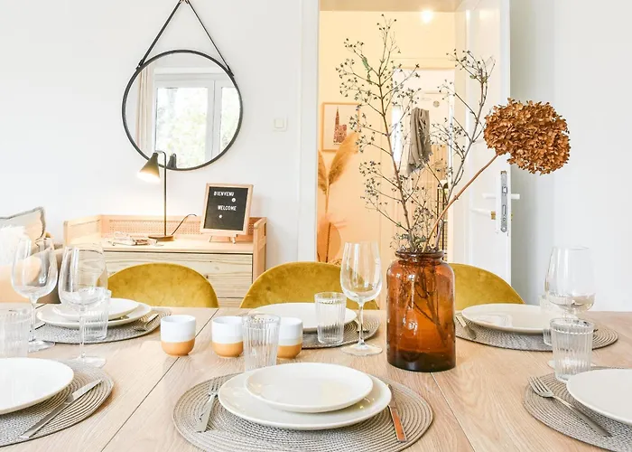 Rock In Share - Bianca 2-bedroom With Parking Included & Tram شقة